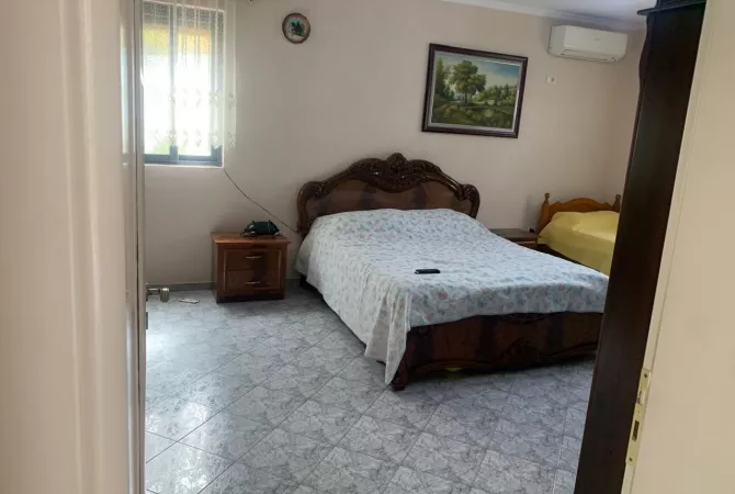 Shtepi me qera 1+1 ne Tirane - 300 Euro