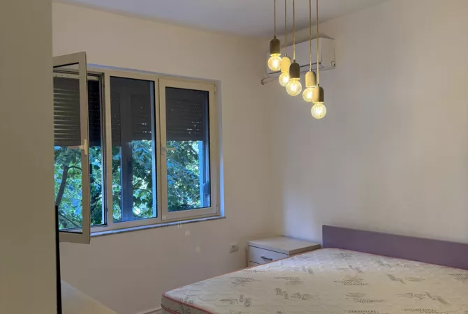 Shtepi me qera 2+1 ne Tirane - 60,000 Leke