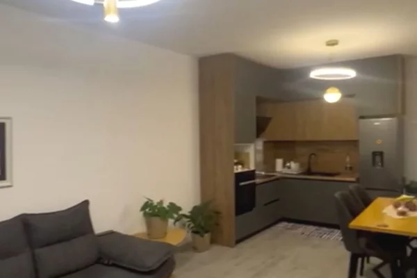 Shtepi ne shitje 2+1 ne Tirane - 120,000 Euro