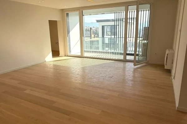 Shtepi ne shitje 3+1 ne Tirane - 365,000 Euro