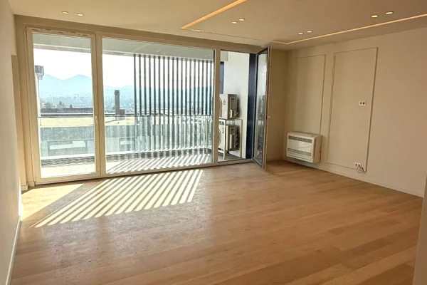 Shtepi ne shitje Apartament ne Tirane, 3+1, Mobilimi E mobiluar, Pagesa 365,000  Euro.