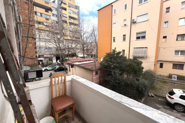 Shtepi me qera Apartament ne Tirane, 1+1, Mobilimi E mobiluar, Pagesa 500  Euro.
