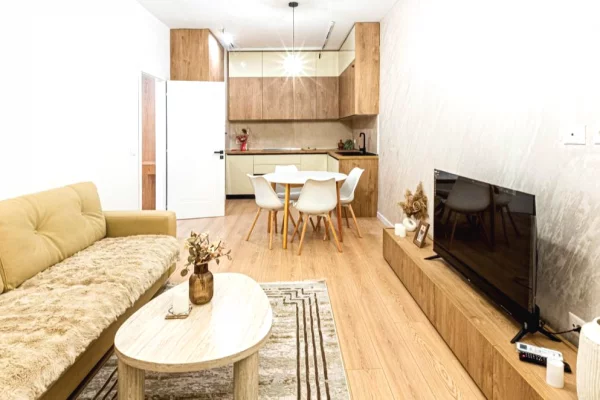 Apartament 2+1 me qera në Qendër pranë Galeria.