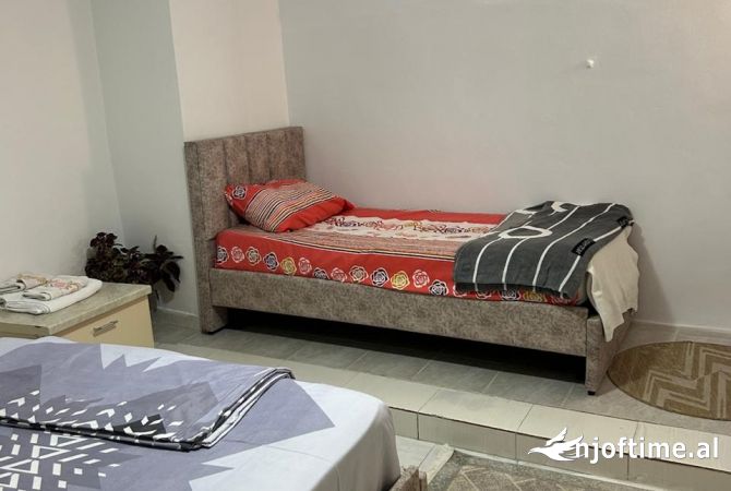 Shtepi me qera Apartament ne Tirane, 1+1, Mobilimi E mobiluar, Pagesa 45,000  Leke.