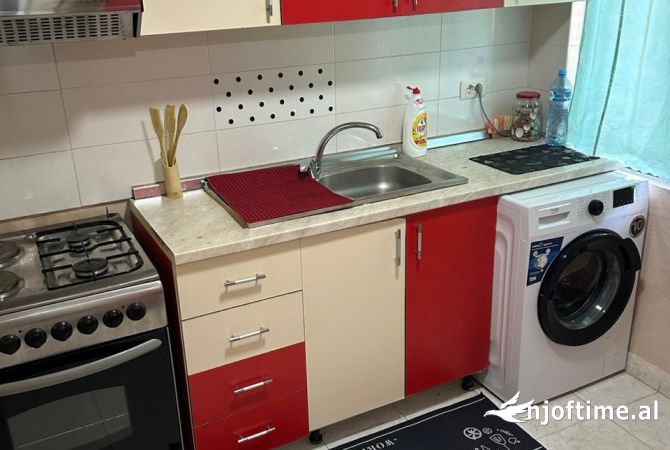 Shtepi me qera Apartament ne Tirane, 1+1, Mobilimi E mobiluar, Pagesa 45,000  Leke.