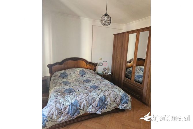 Shtepi me qera 2+1 ne Tirane - 600 Euro