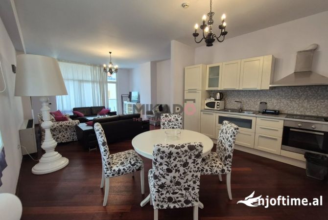 Shtepi me qera 2+1 ne Tirane - 1,300 Euro