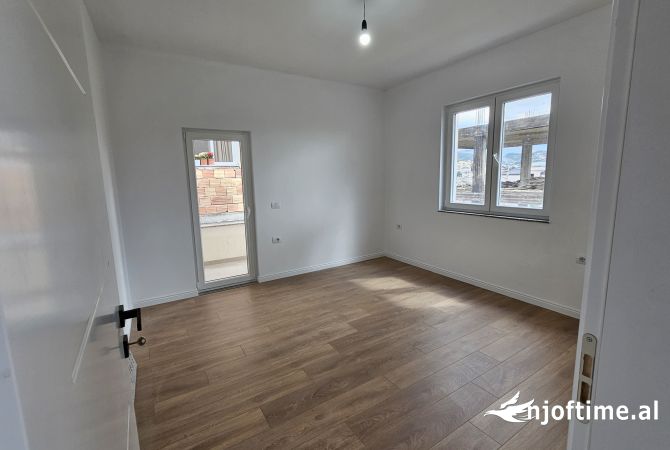 Shtepi me qera 2+1 ne Tirane - 350 Euro
