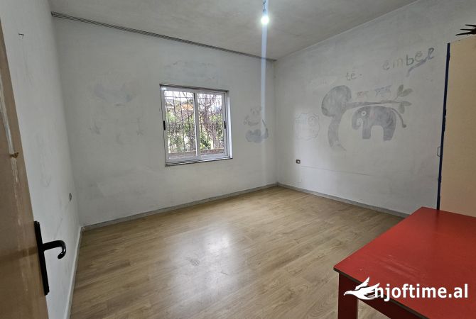 Shtepi me qera 1+1 ne Tirane - 300 Euro