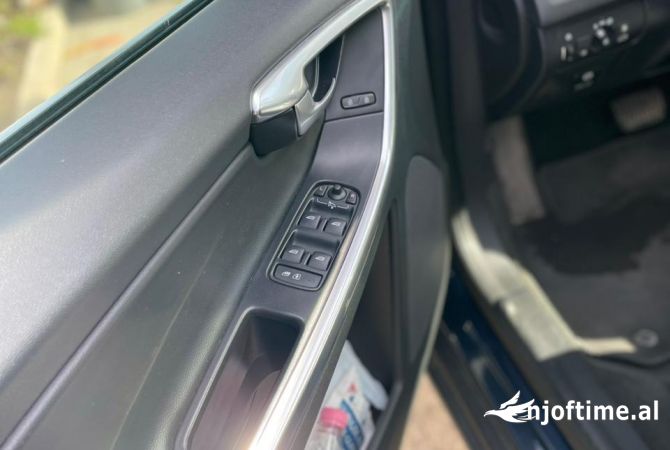 Makina ne shitje ne Durres - 14,000 Euro