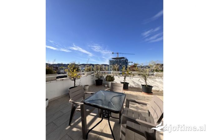 Shtepi me qera 2+1 ne Tirane - 1,300 Euro