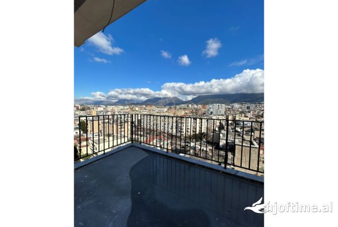 Shtepi ne shitje Apartament ne Tirane, 2+1, Mobilimi Bosh, pa mobiluar, Pagesa 245,000  Euro.