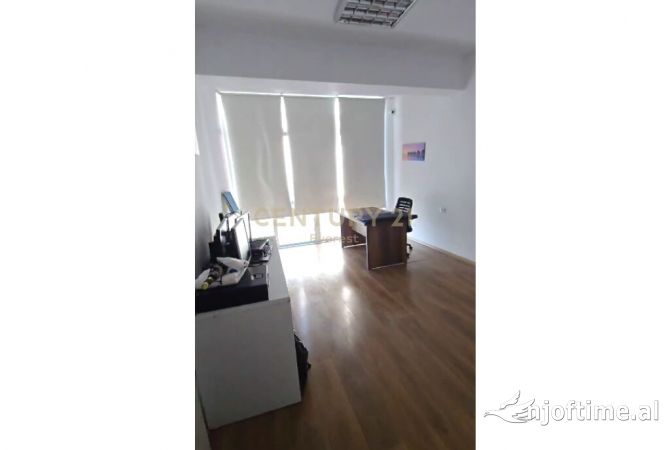 Ambient biznesi me qera 1+1 ne Tirane - 1,200 Euro
