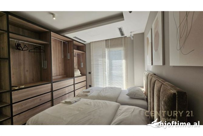 Shtepi ne shitje Apartament ne Tirane, 2+1, Mobilimi E mobiluar, Pagesa 380,000  Euro.