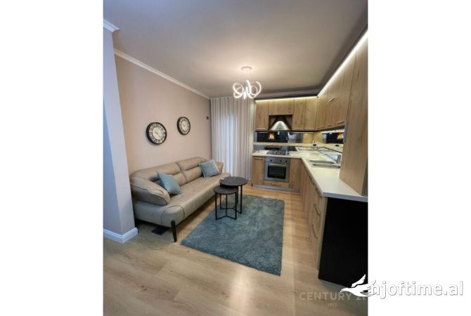 Shtepi me qera 2+1 ne Tirane - 600 Euro