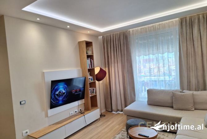 Shitet Super Apartament 2+1 Tek Fiori Di Bosco