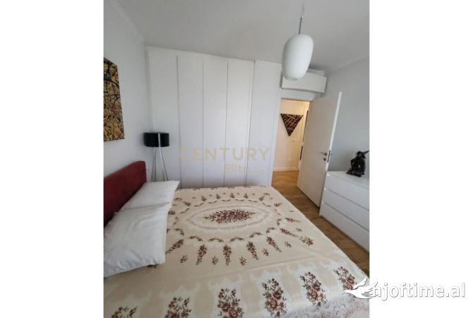 Shtepi ne shitje Apartament ne Tirane, 2+1, Mobilimi E mobiluar, Pagesa 350,000  Euro.