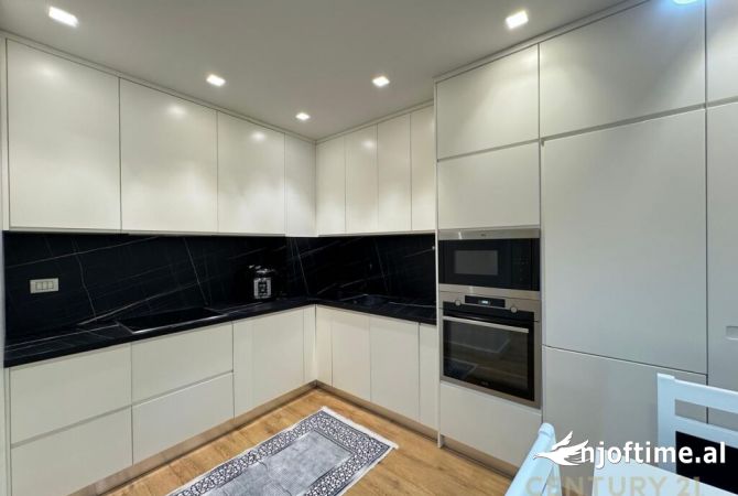 Shtepi me qera 2+1 ne Tirane - 750 Euro