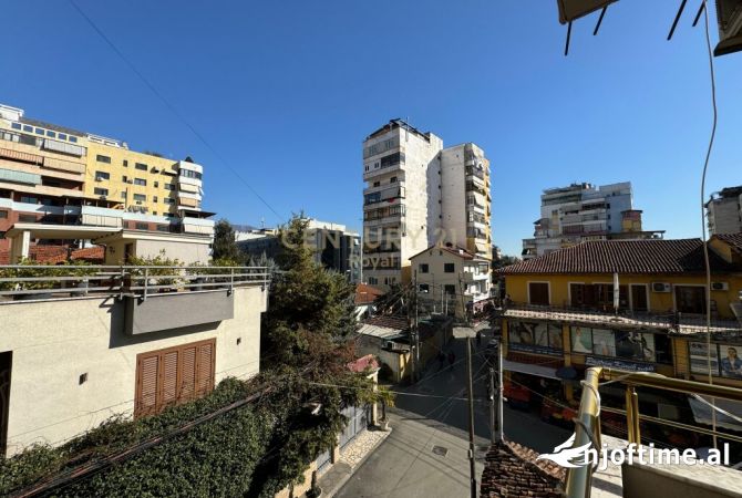Ambient biznesi me qera 3+1 ne Tirane - 4,000 Euro