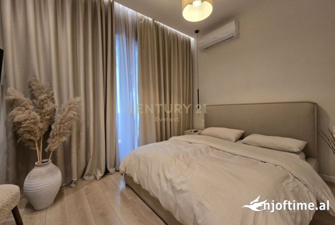 Shtepi me qera Apartament ne Tirane, 1+1, Mobilimi E mobiluar, Pagesa 880  Euro.