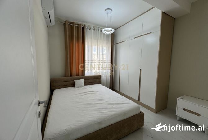 Shtepi me qera Apartament ne Tirane, 2+1, Mobilimi E mobiluar, Pagesa 800  Euro.