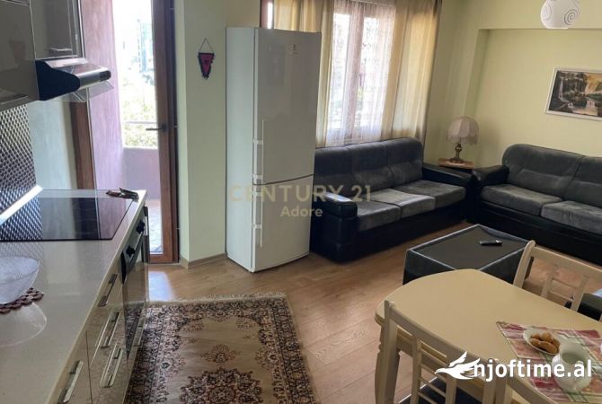 Shtepi me qera Apartament ne Tirane, 2+1, Mobilimi E mobiluar, Pagesa 750  Euro.