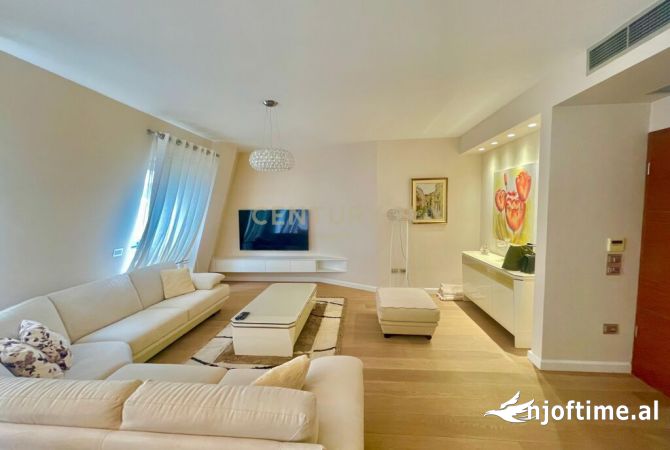 Shtepi me qera 3+1 ne Tirane - 1,800 Euro