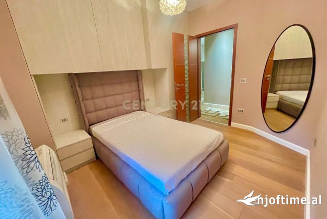 Shtepi me qera Apartament ne Tirane, 3+1, Mobilimi E mobiluar, Pagesa 1,800  Euro.