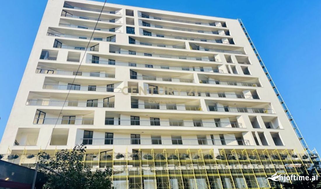 Shtepi ne shitje Apartament ne Tirane, 3+1, Mobilimi Bosh, pa mobiluar, Pagesa 300,000  Euro.