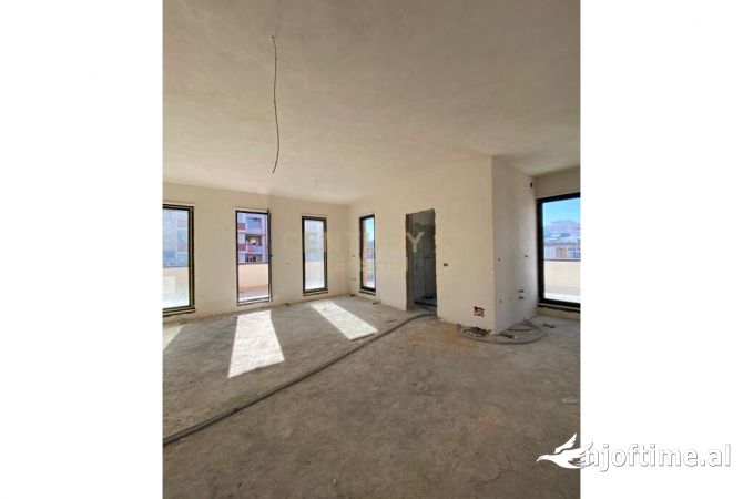 Shtepi ne shitje 2+1 ne Tirane - 289,000 Euro