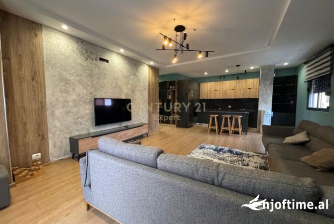 Shtepi me qera 2+1 ne Tirane - 800 Euro