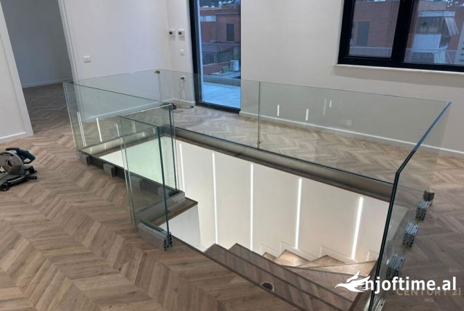 ZYRE PER QIRA OPEN SPACE , RRUGA KAVAJES!