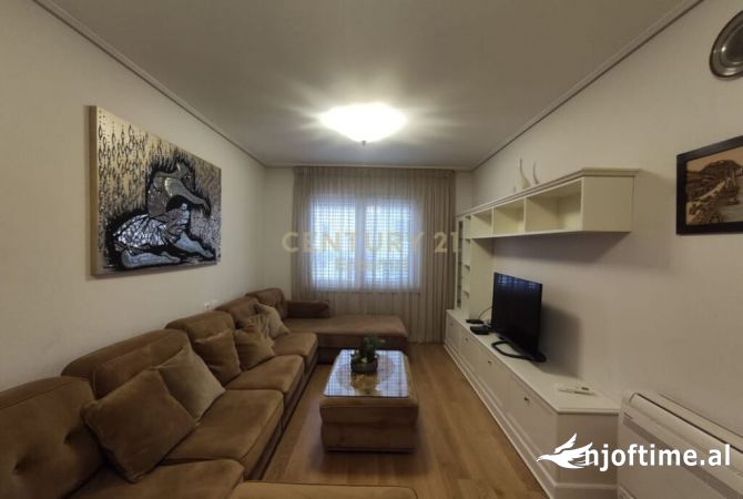 Shtepi me qera 2+1 ne Tirane - 750 Euro
