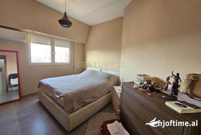Shtepi ne shitje Apartament ne Tirane, 2+1, Mobilimi E mobiluar, Pagesa 210,000  Euro.