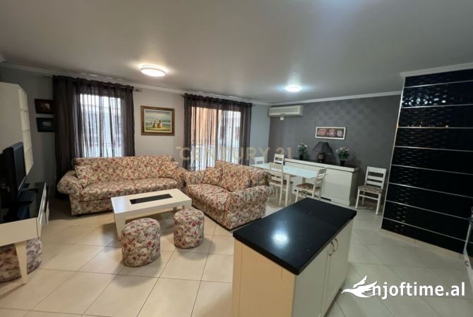 Shtepi me qera 2+1 ne Tirane - 700 Euro