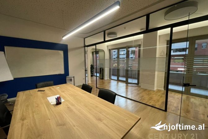 Ambient biznesi me qera 3+1 ne Tirane - 3,000 Euro