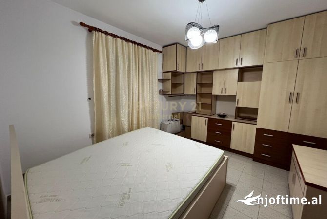 Shtepi me qera Apartament ne Tirane, 2+1, Mobilimi E mobiluar, Pagesa 600  Euro.