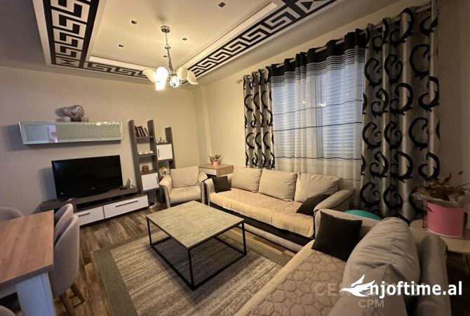 Shtepi me qera Apartament ne Tirane, 2+1, Mobilimi E mobiluar, Pagesa 1,200  Euro.