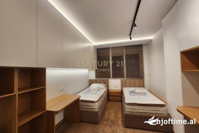 Shtepi me qera Apartament ne Tirane, 2+1, Mobilimi E mobiluar, Pagesa 1,200  Euro.