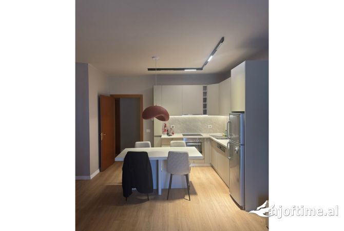 Shtepi me qera 1+1 ne Tirane - 900 Euro