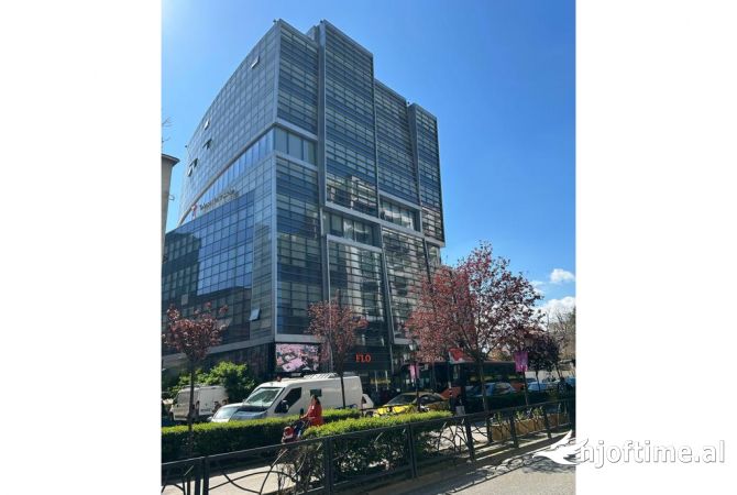 Business Property in Sale 3+1 in Tirana - 304,000 Euro