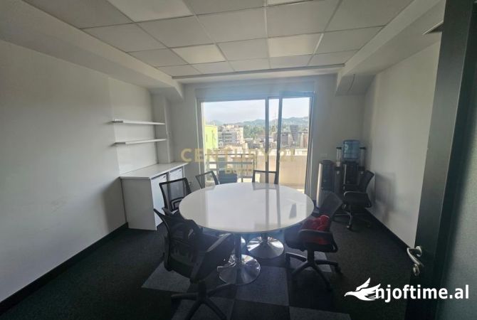 Ambient biznesi me qera 3+1 ne Tirane - 3,150 Euro