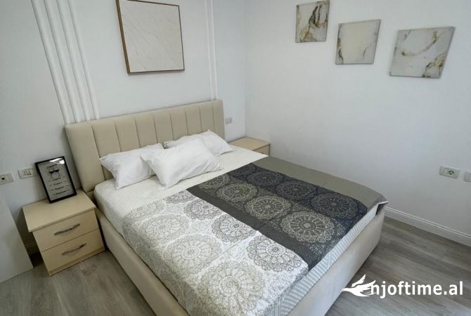 Shtepi ne shitje Apartament ne Tirane, 2+1, Mobilimi E mobiluar, Pagesa 138,000  Euro.