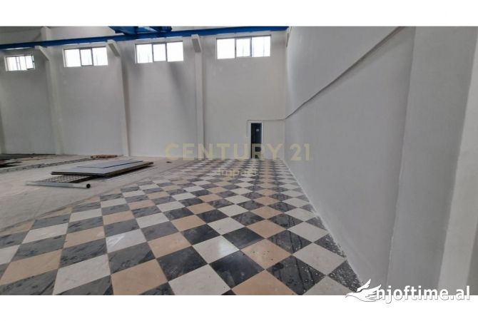 Ambient biznesi me qera 4+1 ne Tirane - 5,000 Euro