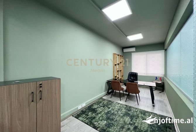 Ambient biznesi me qera 3+1 ne Tirane - 3,200 Euro