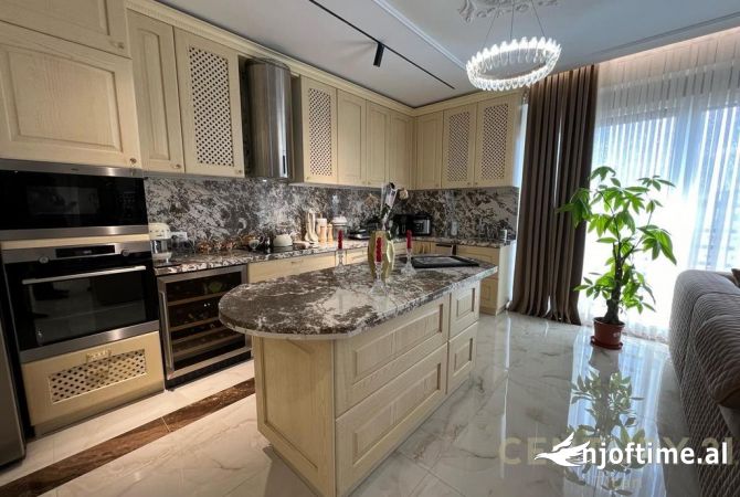 Shtepi ne shitje 3+1 ne Tirane - 365,000 Euro
