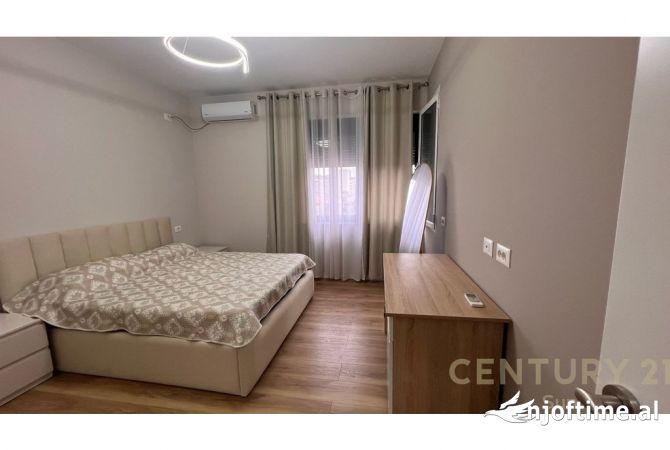 Shtepi ne shitje Apartament ne Tirane, 2+1, Mobilimi E mobiluar, Pagesa 200,000  Euro.