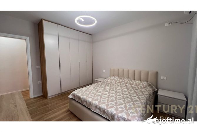 Shtepi ne shitje Apartament ne Tirane, 2+1, Mobilimi E mobiluar, Pagesa 200,000  Euro.