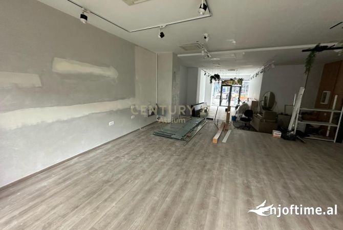 Ambient biznesi me qera 1+1 ne Tirane - 4,500 Euro