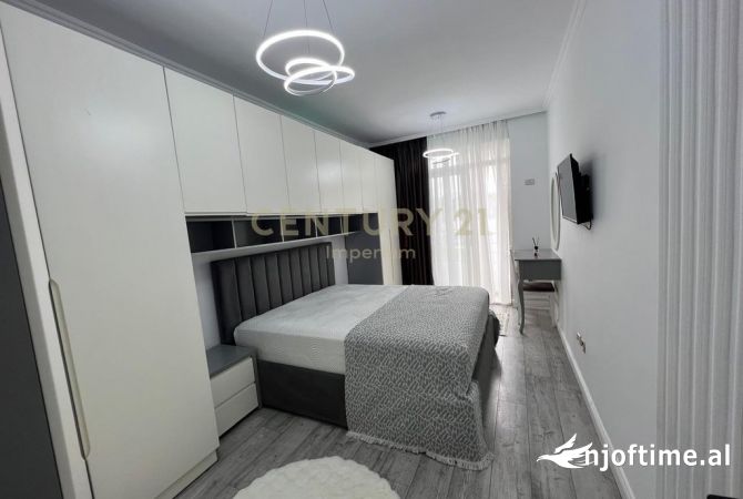 Shtepi ne shitje Apartament ne Tirane, 2+1, Mobilimi E mobiluar, Pagesa 133,000  Euro.